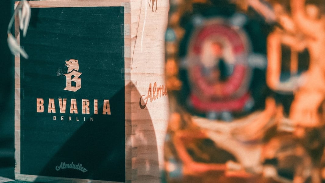 BAVARIA Berlin: Haxe, Weißwurst & Tankbier in Mitte