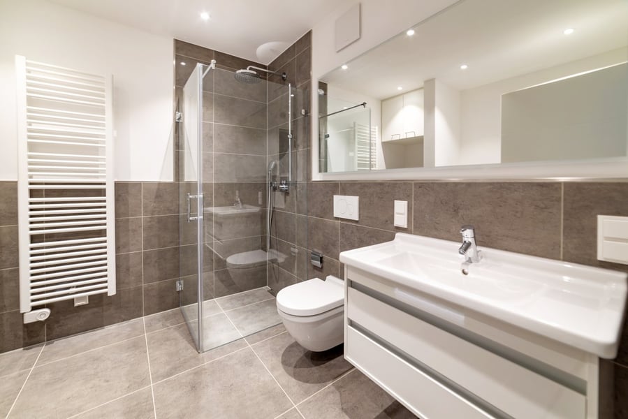 Fliesenleger Nico Schmidt l Fliesenschmidt Kiel