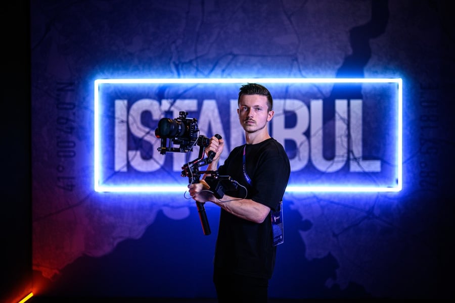 Filmproduktion & Videomarketing I Düsseldorf | MORITZ BECKER ...
