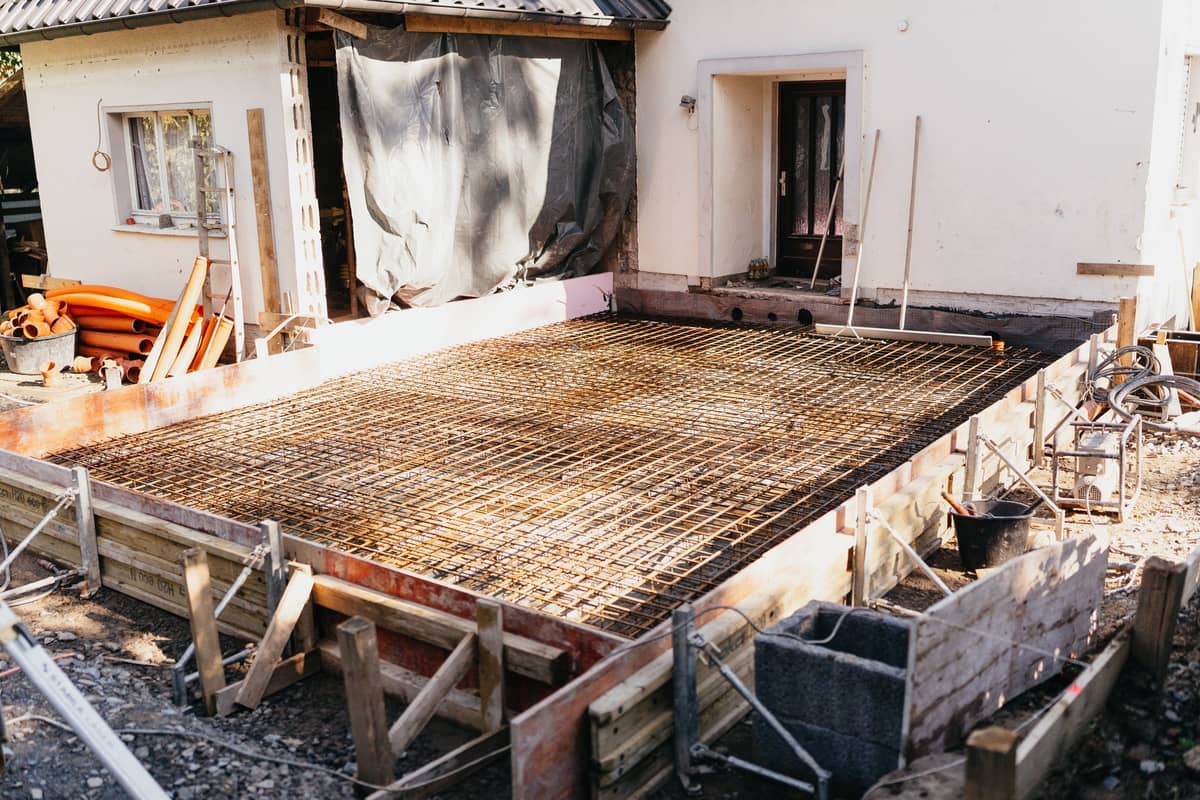 Anbau aus Kalksandstein an einem bestehenden Einfamilienhaus