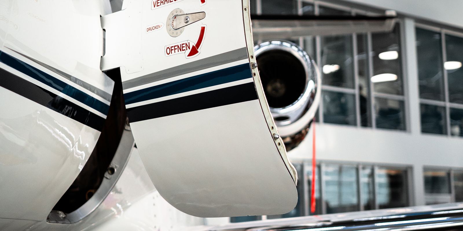Webgoyo bei der Produktion im Hangar von Atlas Air Service