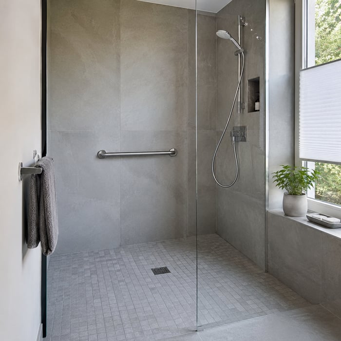 Illustrationsfoto einer bodengleichen Dusche
