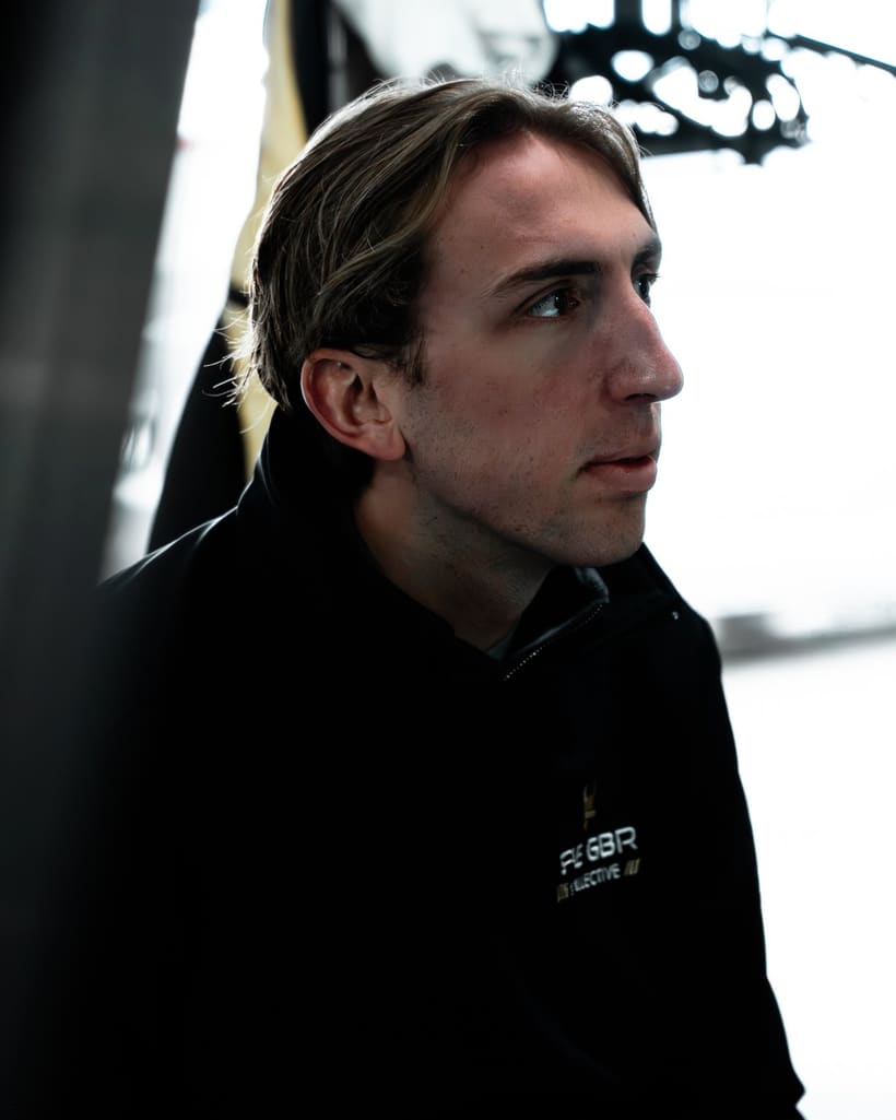 Fahrer von Gus Burton Racing vor dem Start