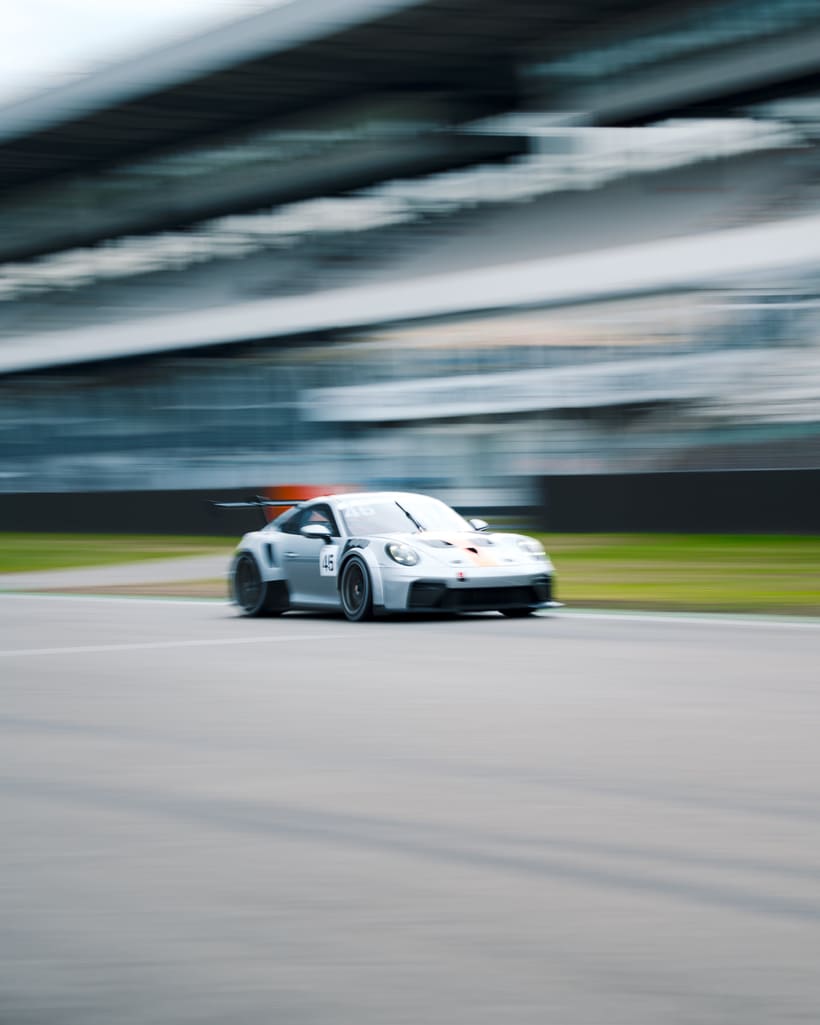 Porsche 911 GT3 Cup von Gus Burton Racing auf der Strecke