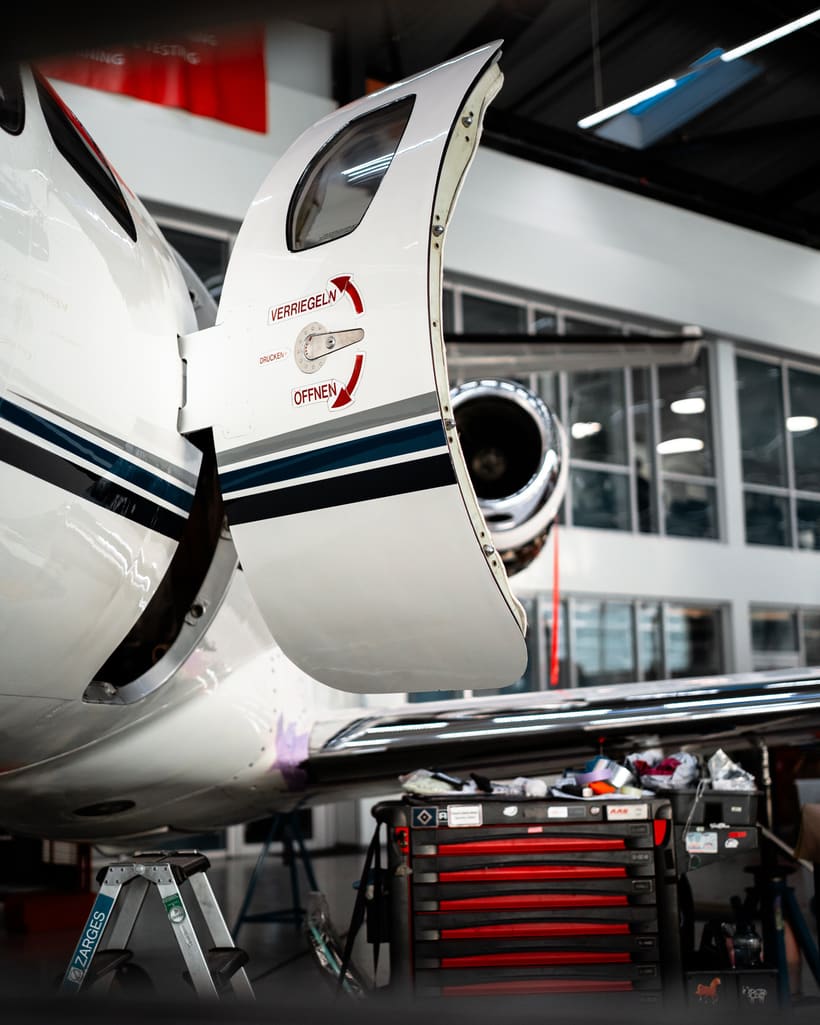Social-Media-Produktion im Hangar von Atlas Air Service in Bremen