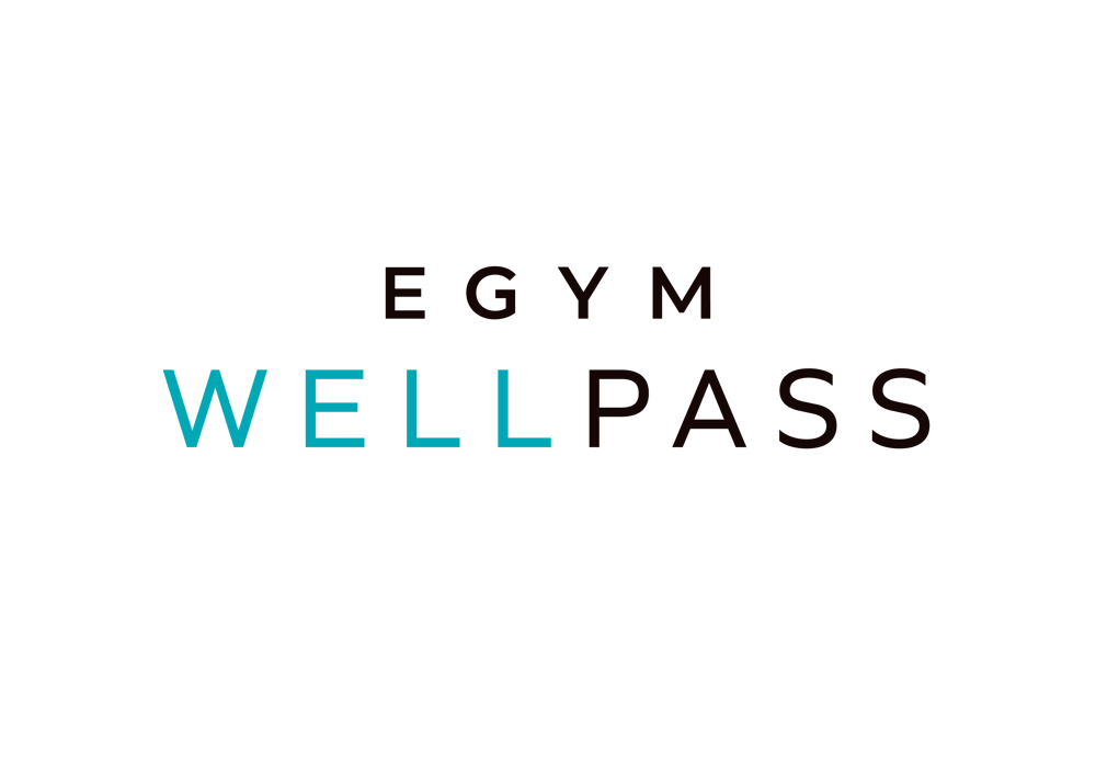 EGYM WELLPASS Logo auf dunkelgrünem Hintergrund, "WELL" ist türkis, der Rest schwarz.