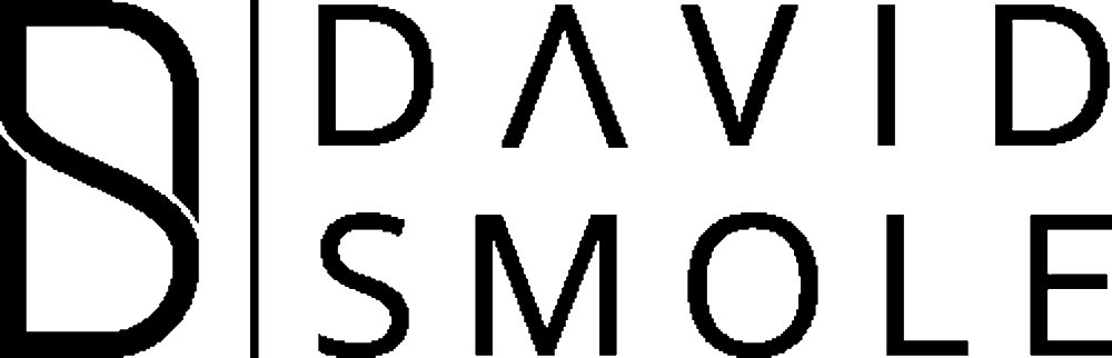 Logo "MY MIND studio" mit drei schwarzen, konzentrischen Ovalen auf dunkelgrünem Hintergrund.