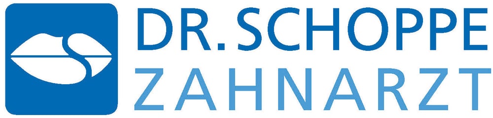Logo der Zahnarztpraxis Dr. Schoppe mit weißem Lippensymbol auf blauem Quadrat und Text "DR. SCHOPPE ZAHNARZT".
