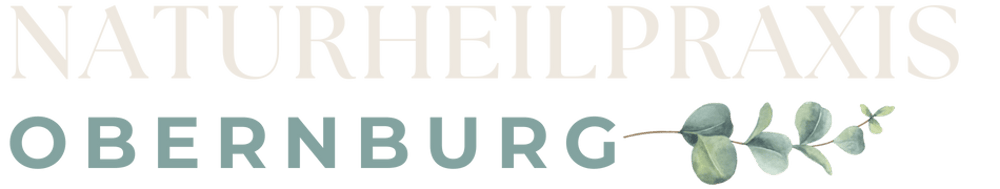 Naturheilpraxis Obernburg Schriftzug mit Eukalyptuszweig.