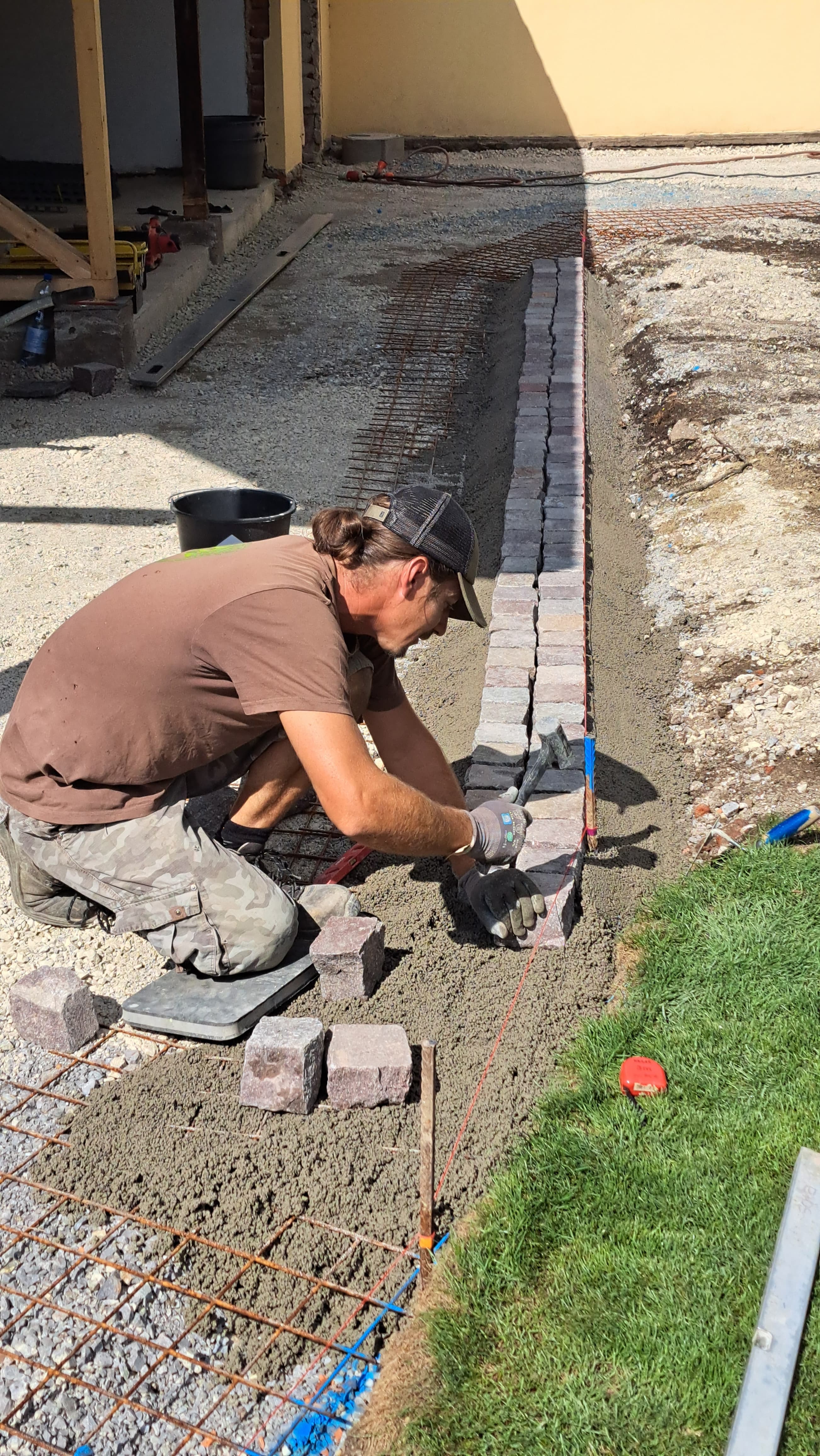 Garten Pfleger bei der Arbeit