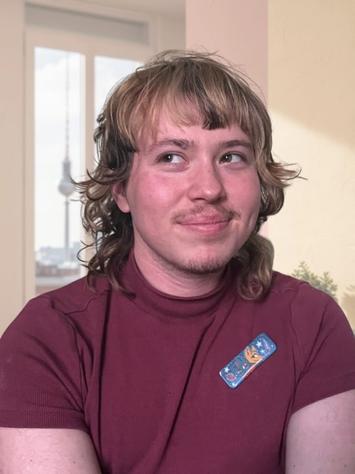 Laurence (he/him)