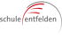 Das Logo "schule entfelden" zeigt grauen Text mit drei roten, geschwungenen Linien und einem grauen Halbkreis über dem Wort "entfelden".