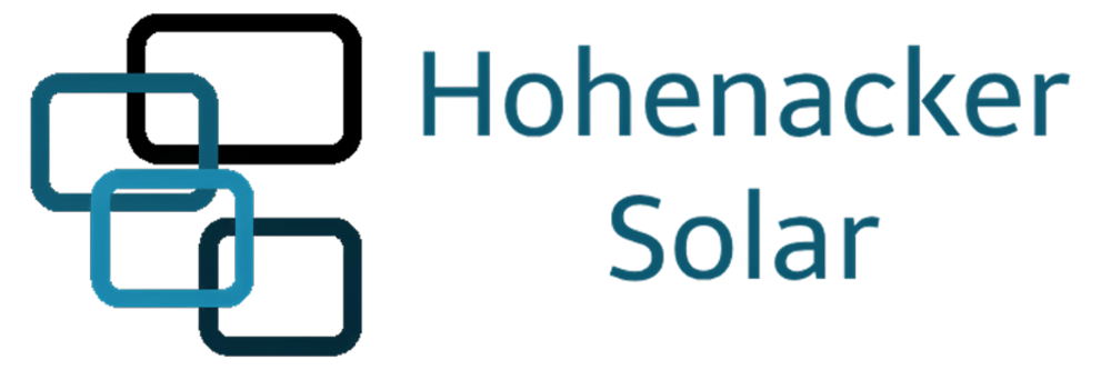 Logo mit drei überlappenden Rechtecken in Blautönen und dem Text "Hohenacker Solar".