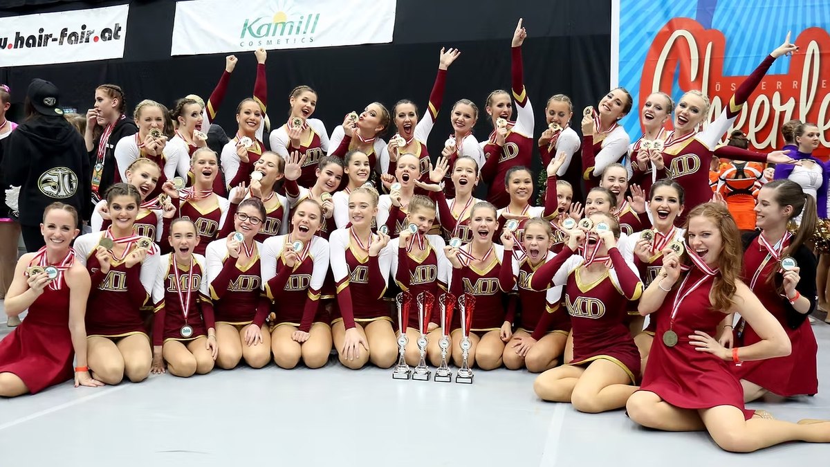 Gruppenfoto der Millenium Dancers nach dem Wettkampf