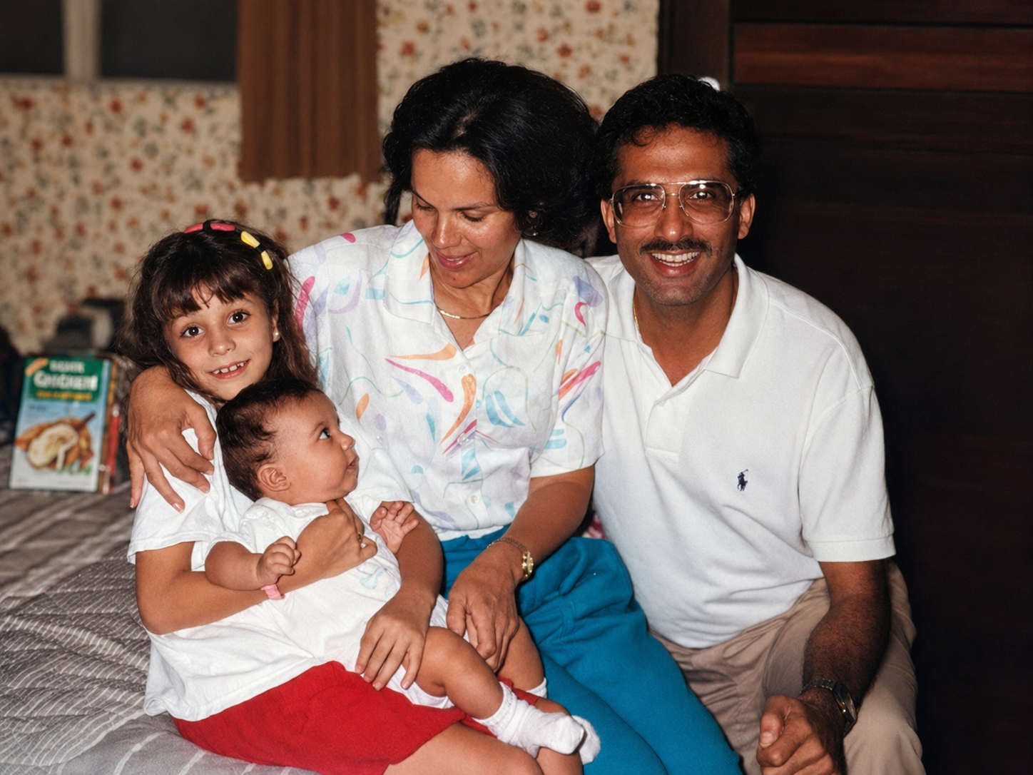 Lolo Morales con familia, Marisol y sus hijas