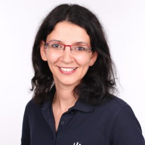 Porträt von Carla, fachliche Leitung Logopädie