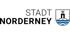 Schwarzer Text "STADT NORDERNEY" mit Wappen: blauer Wellenboden, Turm mit Feuerkorb.