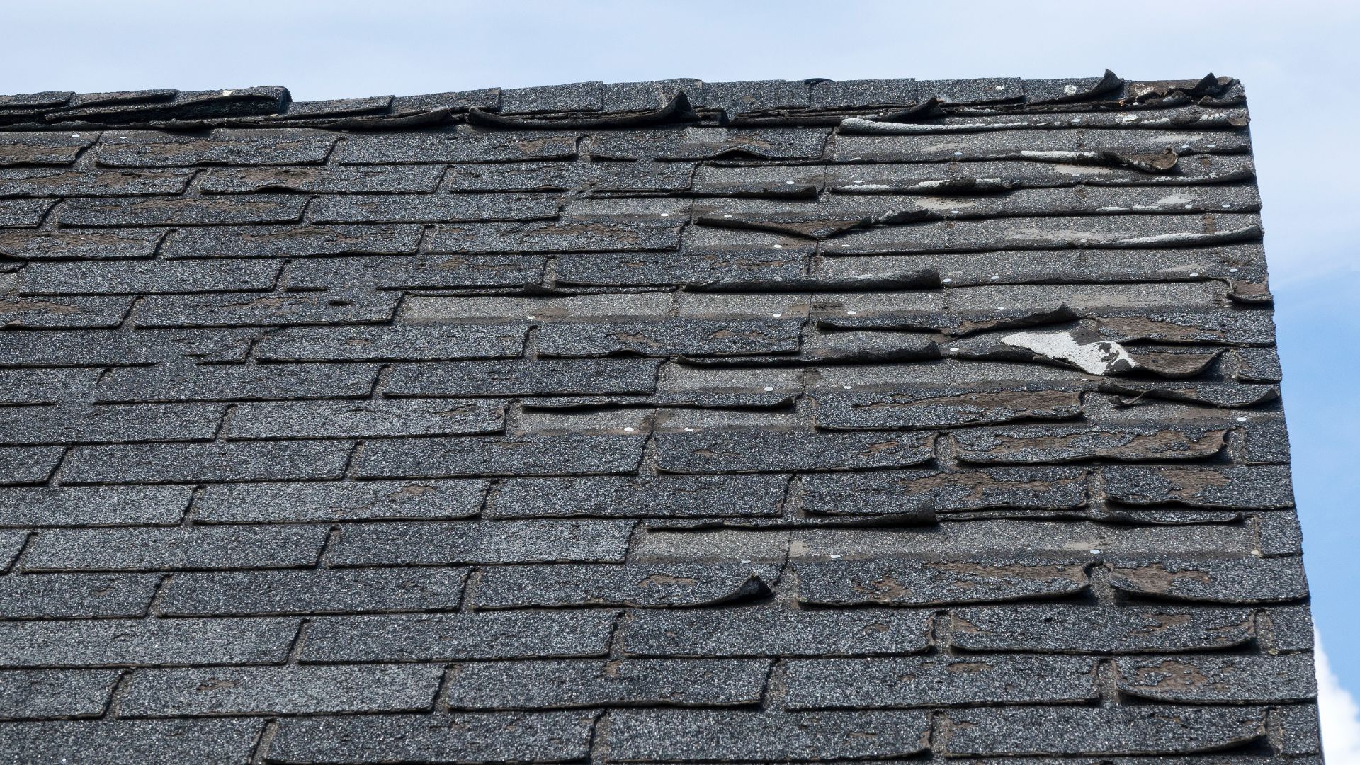 Signs It’s Time to Replace Your Roof
