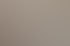 Ein moderner, in eine weiße Wand eingelassener Bioethanol-Kamin als Raumteiler in einem minimalistischen Interieur.