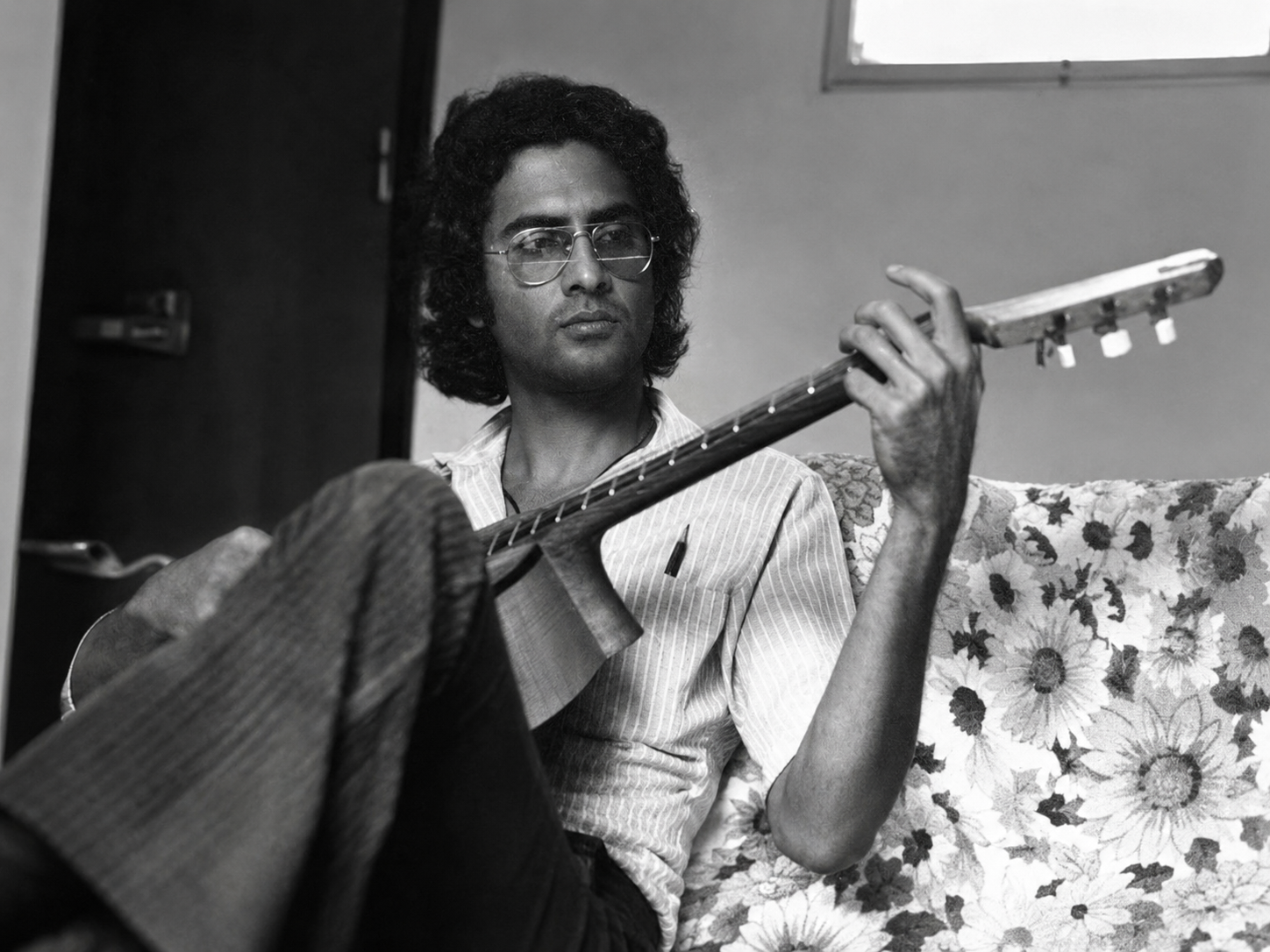 Lolo Morales joven músico y poeta