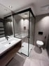 Dusche und Bad mit Glasverglasung von AT-Glas Tirol