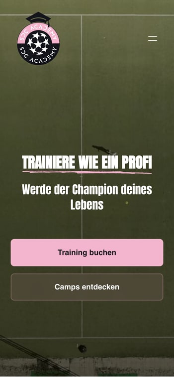 Website der SDC Academy in der Handy-Ansicht