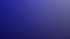 Dunkler Hintergrund mit einem leuchtenden, geschwungenen blauen Lichtstreifen von unten links nach oben rechts.