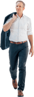 Micheal Hohenwarter in Jeans, weißem Hemd und braunem Gürtel, der eine blaue Jacke über der Schulter trägt.