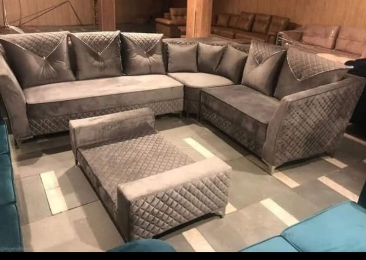 Grey Diamond-Quilt Corner
