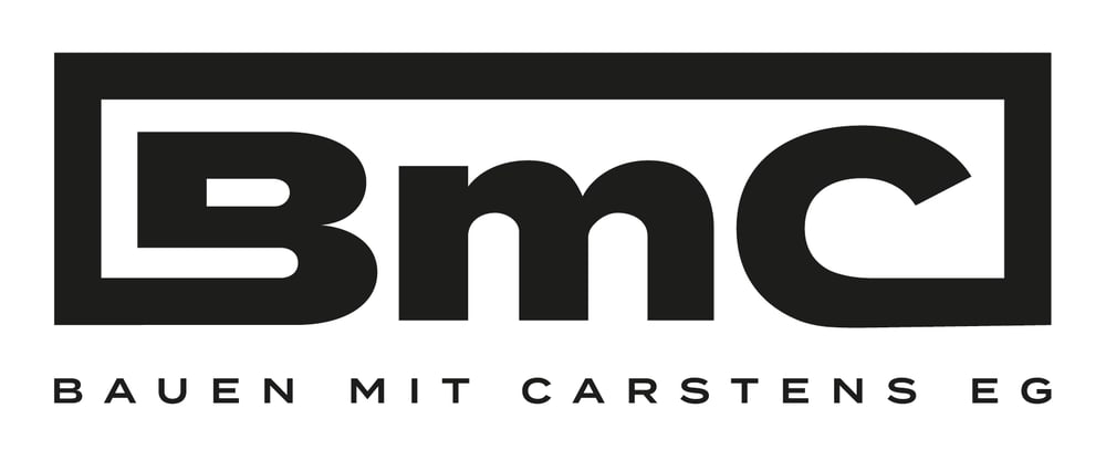 Logo BMC Bauen Mit Carstens EG auf dunklem Hintergrund.