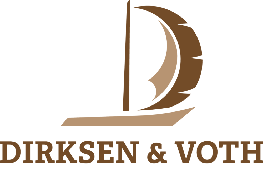 Braunes Segelboot-Logo mit D und V als Segel, darunter "DIRKSEN & VOTH" auf dunkelgrünem Hintergrund.