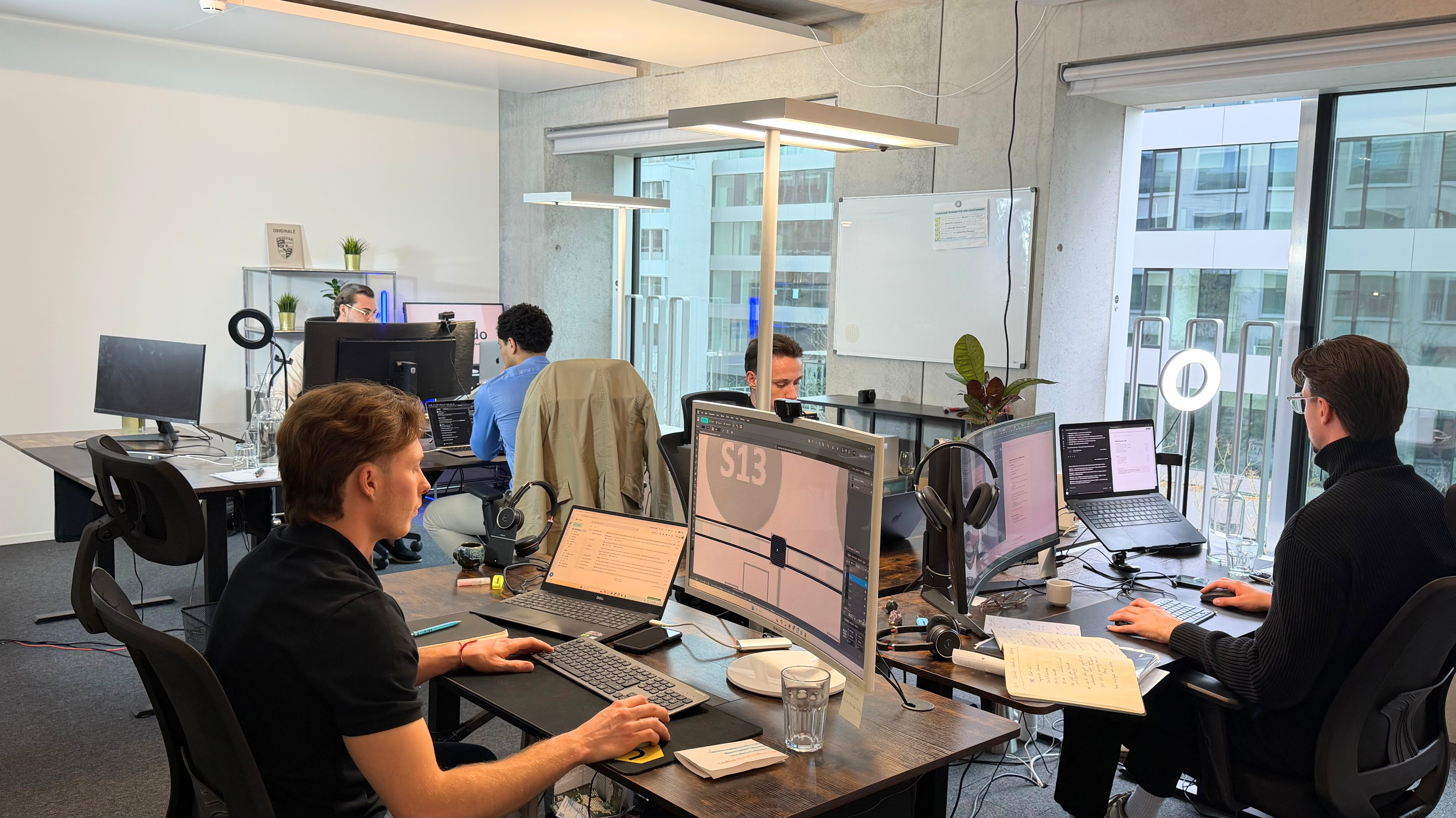 Arbeitsplätze im Büro von Marketing Partners