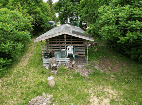 Mit Baugenehmigung für 250 m2 Haus! Grundstück sucht neuen Eigentümer