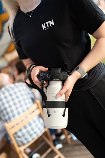 Fotografin von KTN MEDIA im Einsatz
