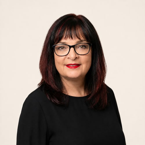 Porträt von Tanja Mark, Coloristin und Zweithaarberaterin