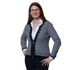 Ein Portrai von Karin Prinz, der Expertin wenn es um QM-Systeme in der Lebensmittelbranche geht. Sie ist externe Auditorin und begleitet Unternehmen unter anderem dabei erfolgreich entsprechende Audits zu durchlaufen.