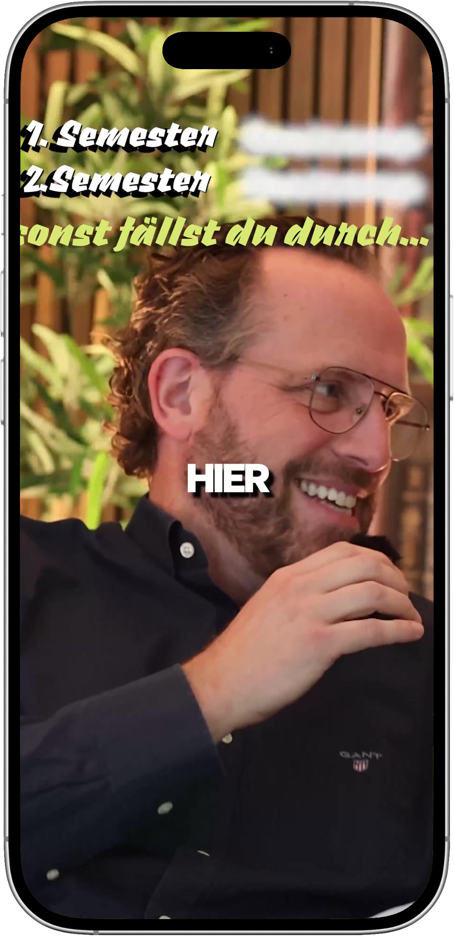 Das Video der Kampagne für die FH Wedel auf einem Smartphone