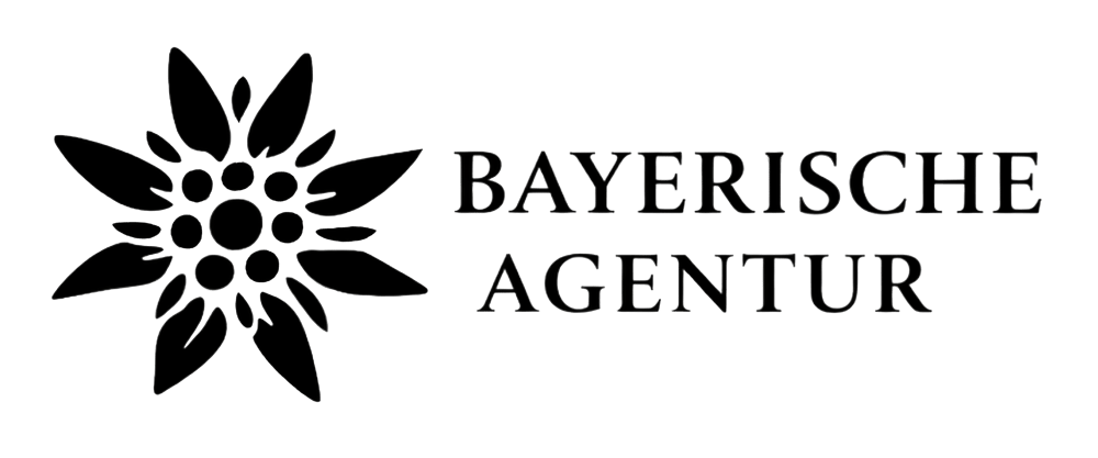 Schwarzes Edelweiss-Logo mit dem Text "BAYERISCHE AGENTUR" auf dunkelgrünem Hintergrund.