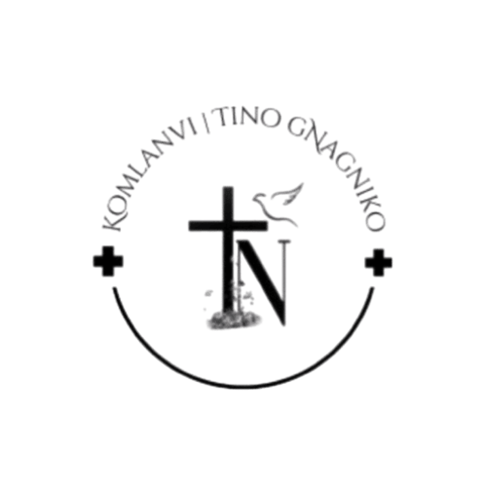 Webdesign Nürnberg TN Production - Kreisförmiges Logo mit dem Text „KONLANVITINO GNAONIKO“, einem Kreuz, dem Buchstaben N und einer Taube.