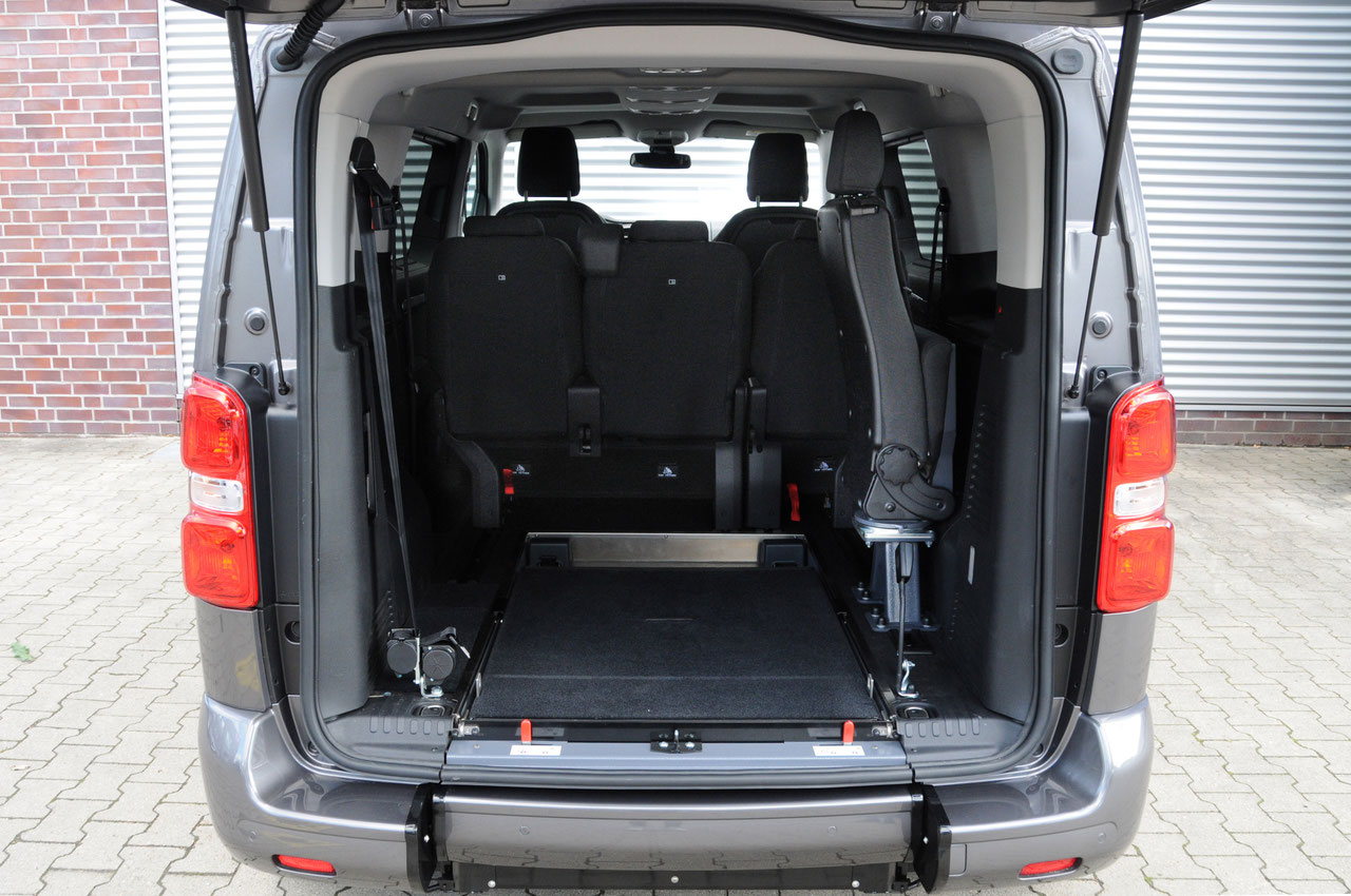 Fiat Scudo mit Heckausschnitt – Bild 5