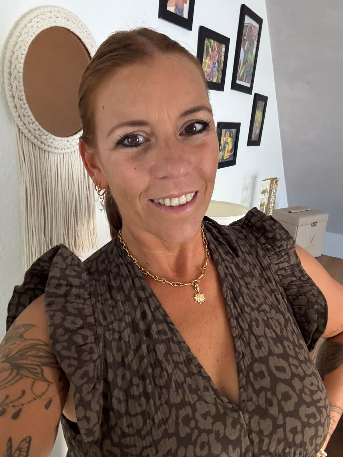 Tina Axer