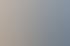Weiße Tür mit blauem H³O-Logo und lächelndem Gesicht, Flur im Hintergrund.