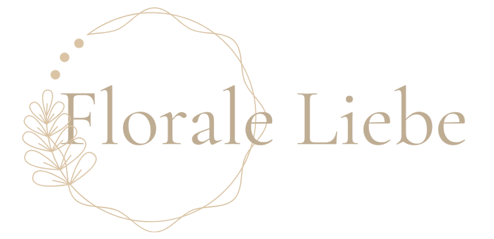 Florale Liebe-Logo mit beigem Text und Blattrankenumrandung auf dunkelgrünem Hintergrund.