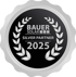 Silbernes Siegel mit Lorbeerkranz und dem Text "BAUER SOLAR SILVER PARTNER 2025".