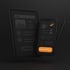 Schwarzes Tablet mit Stift und orangefarbenem Notizblock-Symbol auf dunklem Hintergrund.