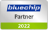 Bluechip Partner 2022 Logo, grau und grün mit blauer Schrift.