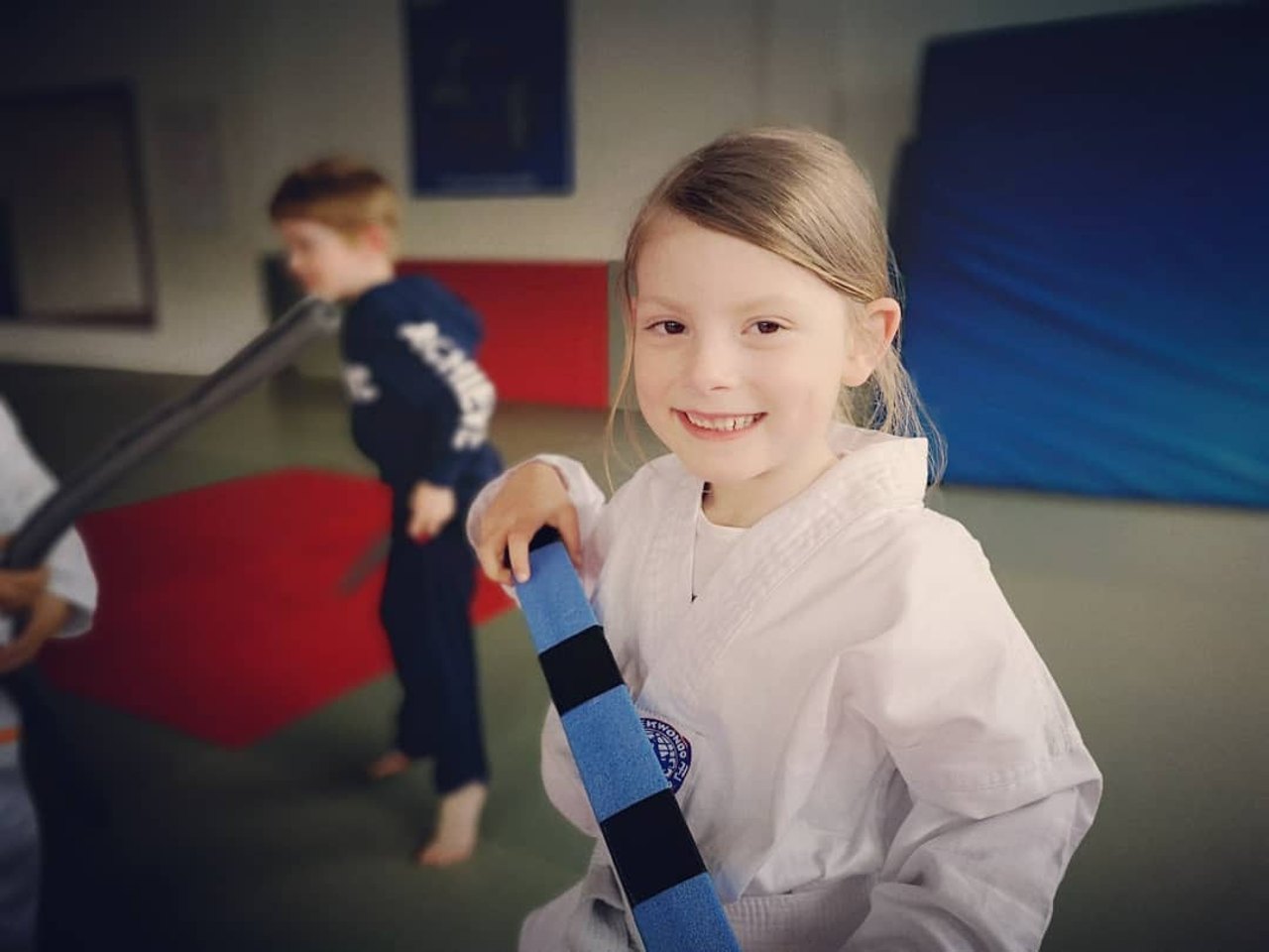 Kleines Mädchen beim Little-Dragons-Training im Tiger and Dragon Club Alsfeld