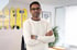 Qamar Zaman in seinem Büro