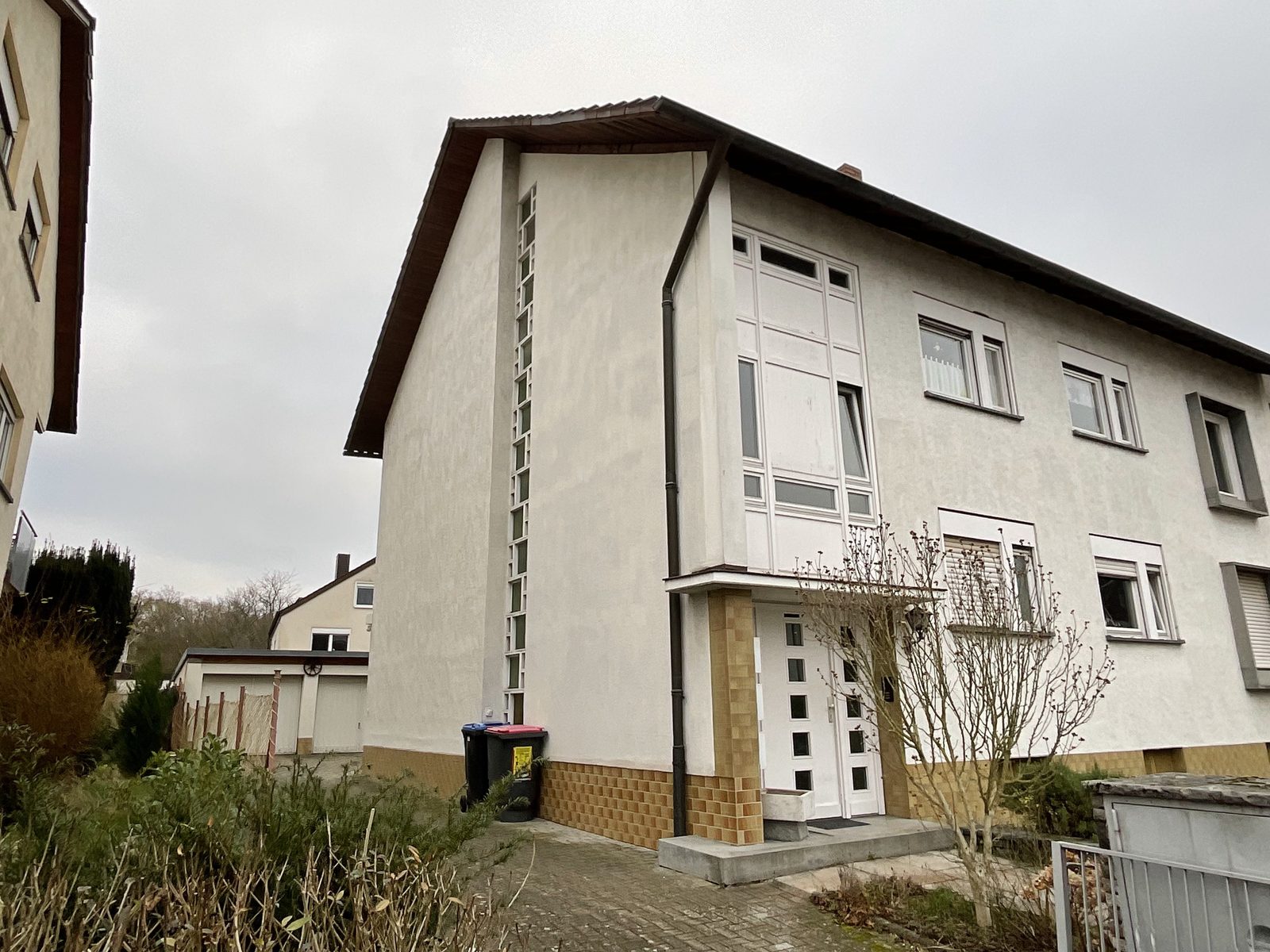 Mehrfamilienhaus mit 3 Wohneinheiten in Karlsruhe – Energieausweis