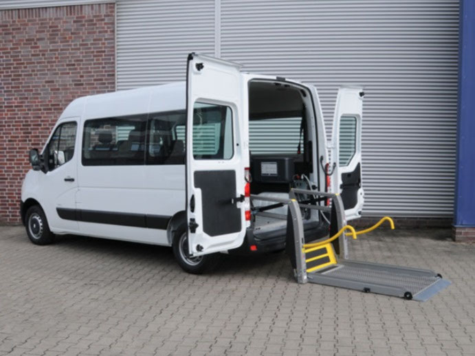 Nissan NV400 mit Linearlift AL1 – Bild 1